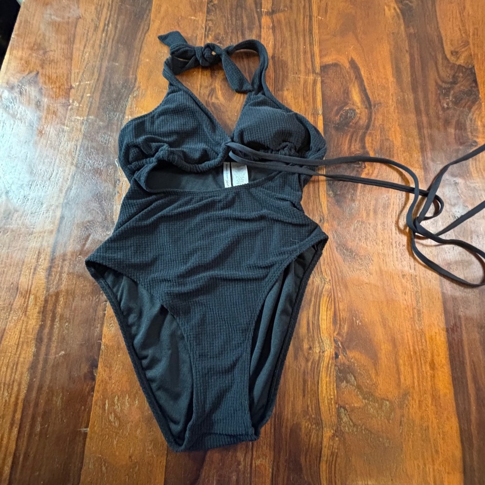 Celebrity Pink Black Waffle Knit Cutout Halter One Piece‎ Swimsuit Large 11-13